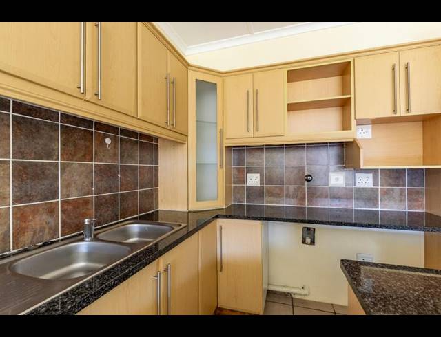 3 BEDROOM TOWNHOUSE FOR SALE IN SCOTTSVILLE